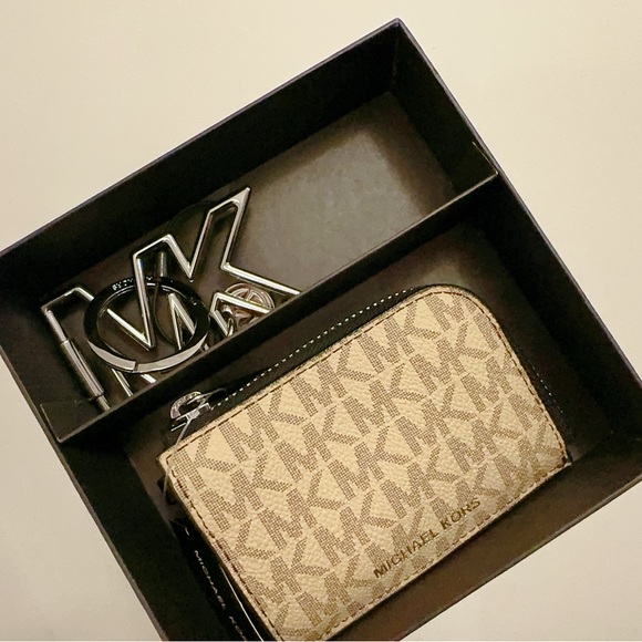 MICHAEL KORS Logo Wallet and Keychain Gift Set HEMP/BROWN - Picture 5 of 6